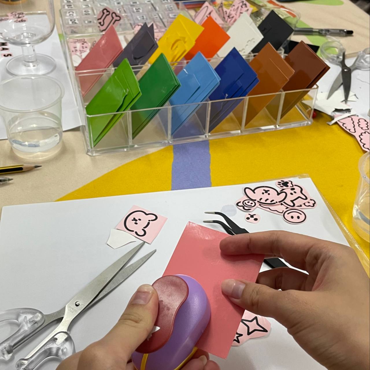 GLASS CUP DECAL WORKSHOP (1.5H)
